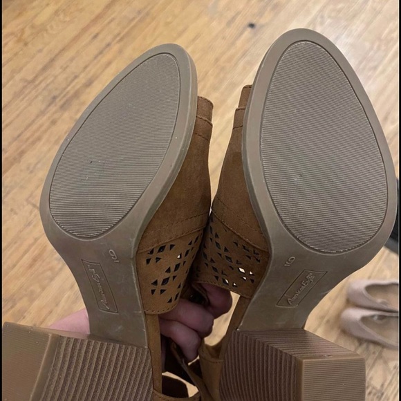 American Eagle Open-Toe Shooties - Picture 6 of 6